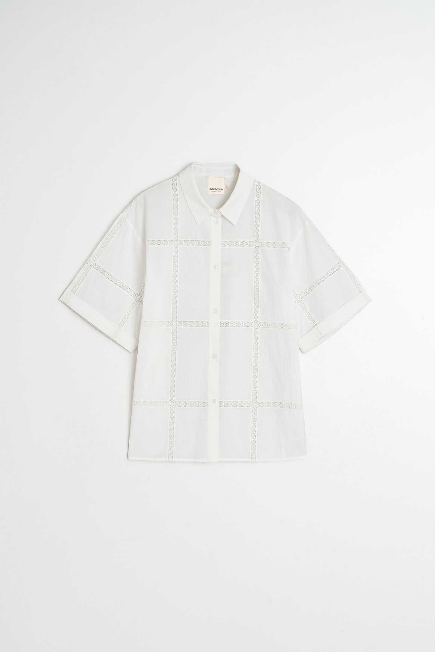 CHEMISE EN POPELINE ET DENTELLE