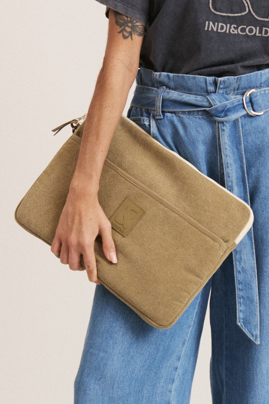 [CL] RECYCLED CANVAS LAPTOP CASE 1