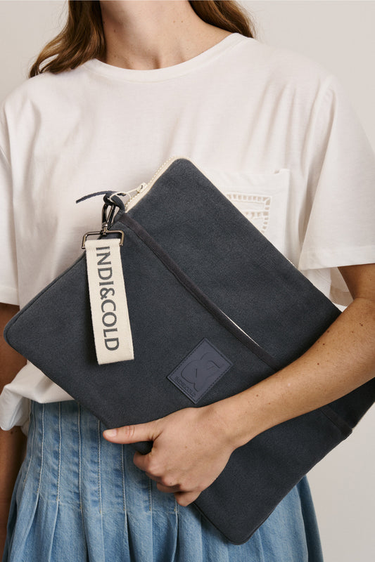 [CL] RECYCLED CANVAS LAPTOP CASE 2
