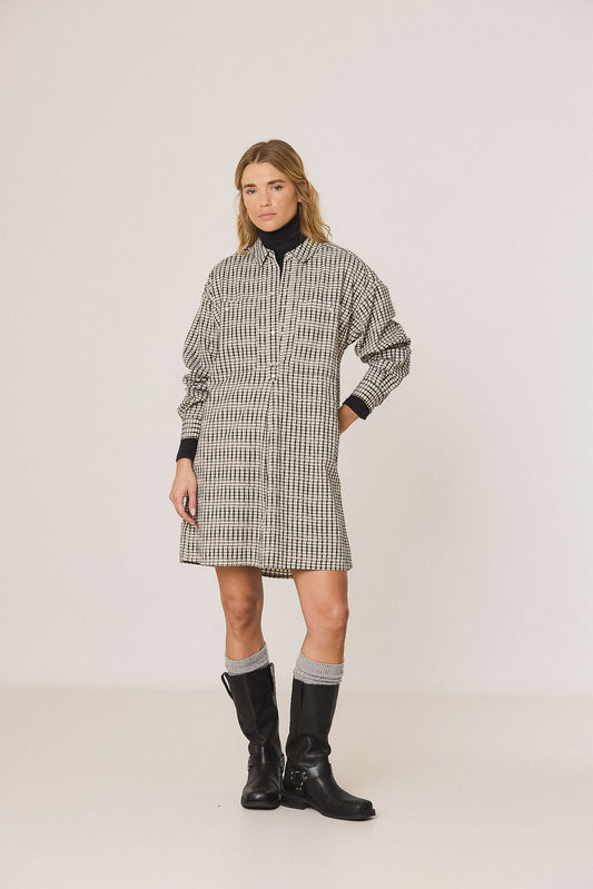 VESTIDO CORTO OVERSIZE 5