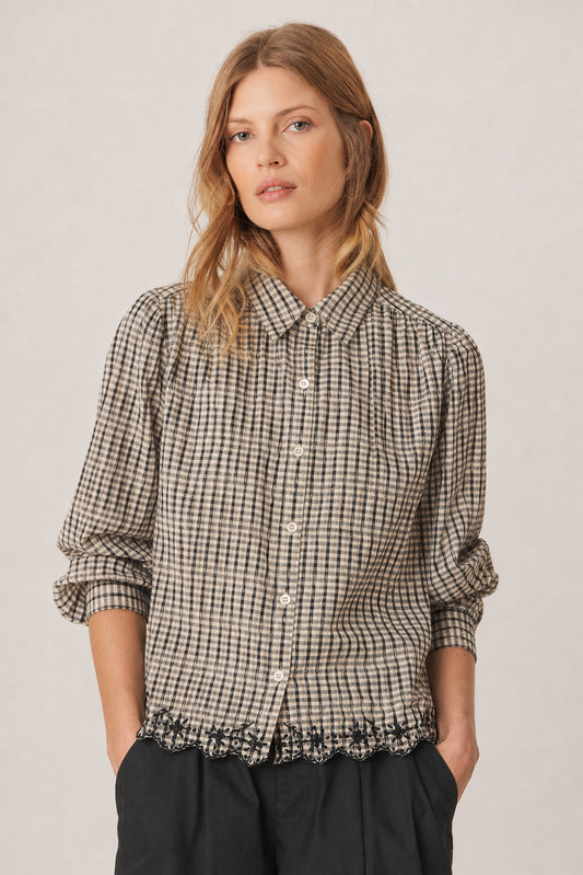 CONTRAST-EMBROIDERY SHIRT 1