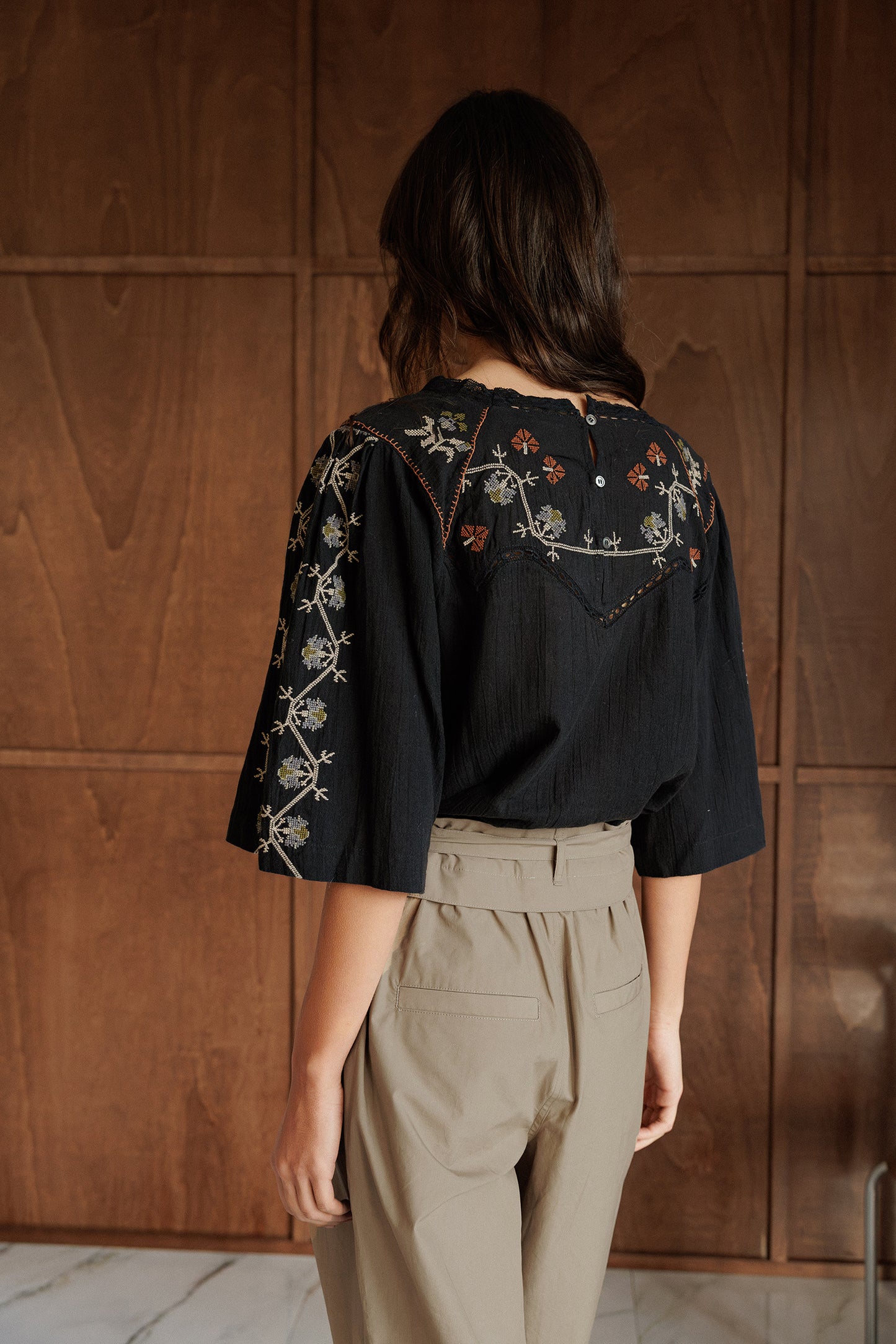 BLUSA CANESÚ BORDADO