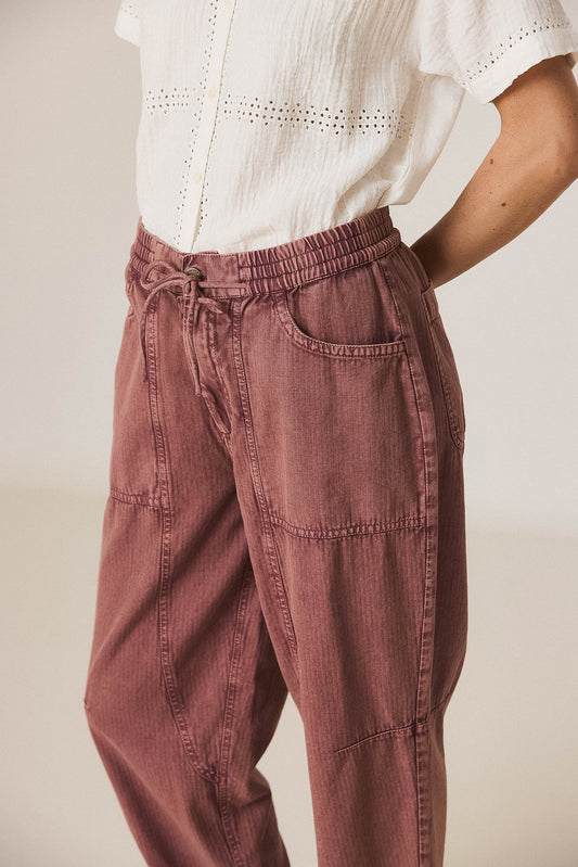 HERRINGBONE CARROT PANTS 3