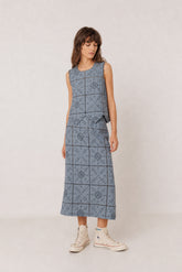 PERFORATED-EMBROIDERY PENCIL SKIRT
