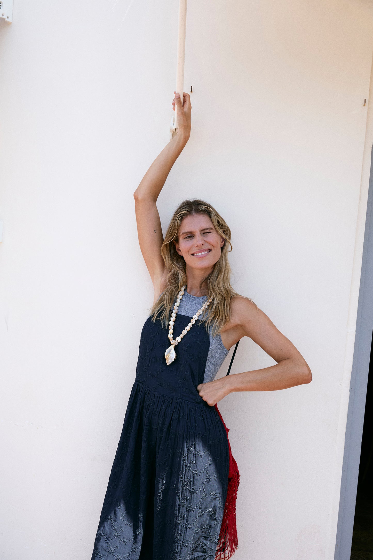 VESTIDO TIPO DELANTAL BORDADO