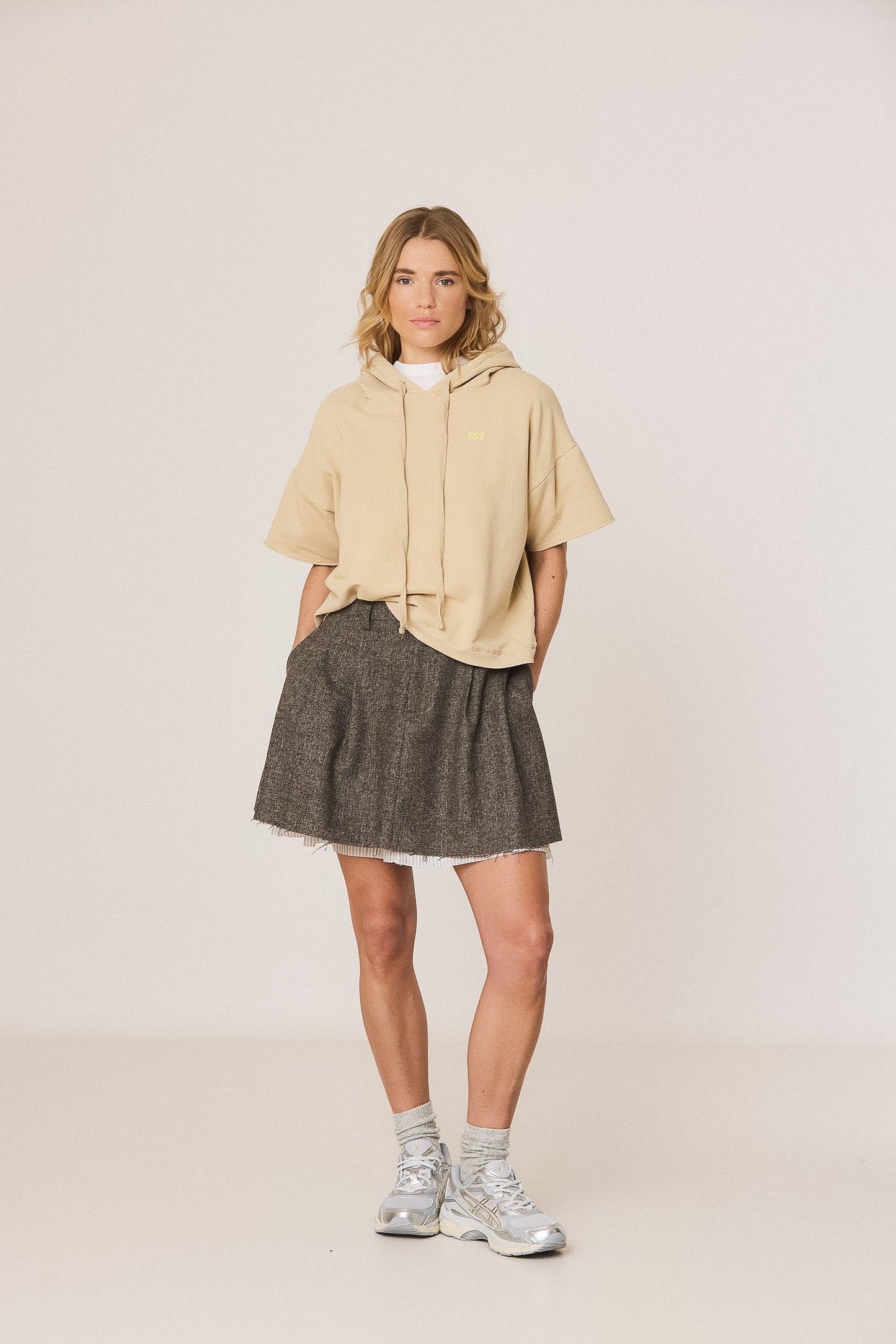 DOUBLE-EFFECT WOOL MINISKIRT