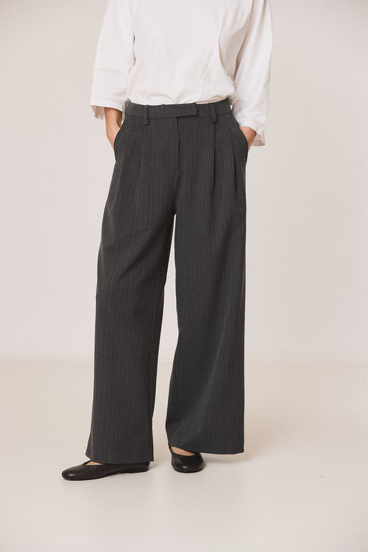 PANTALÓN VESTIR PINZAS 4