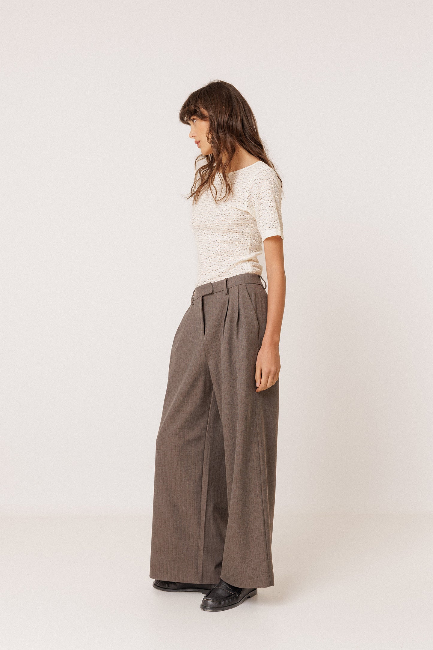 DRESSY PANTS WITH DARTS