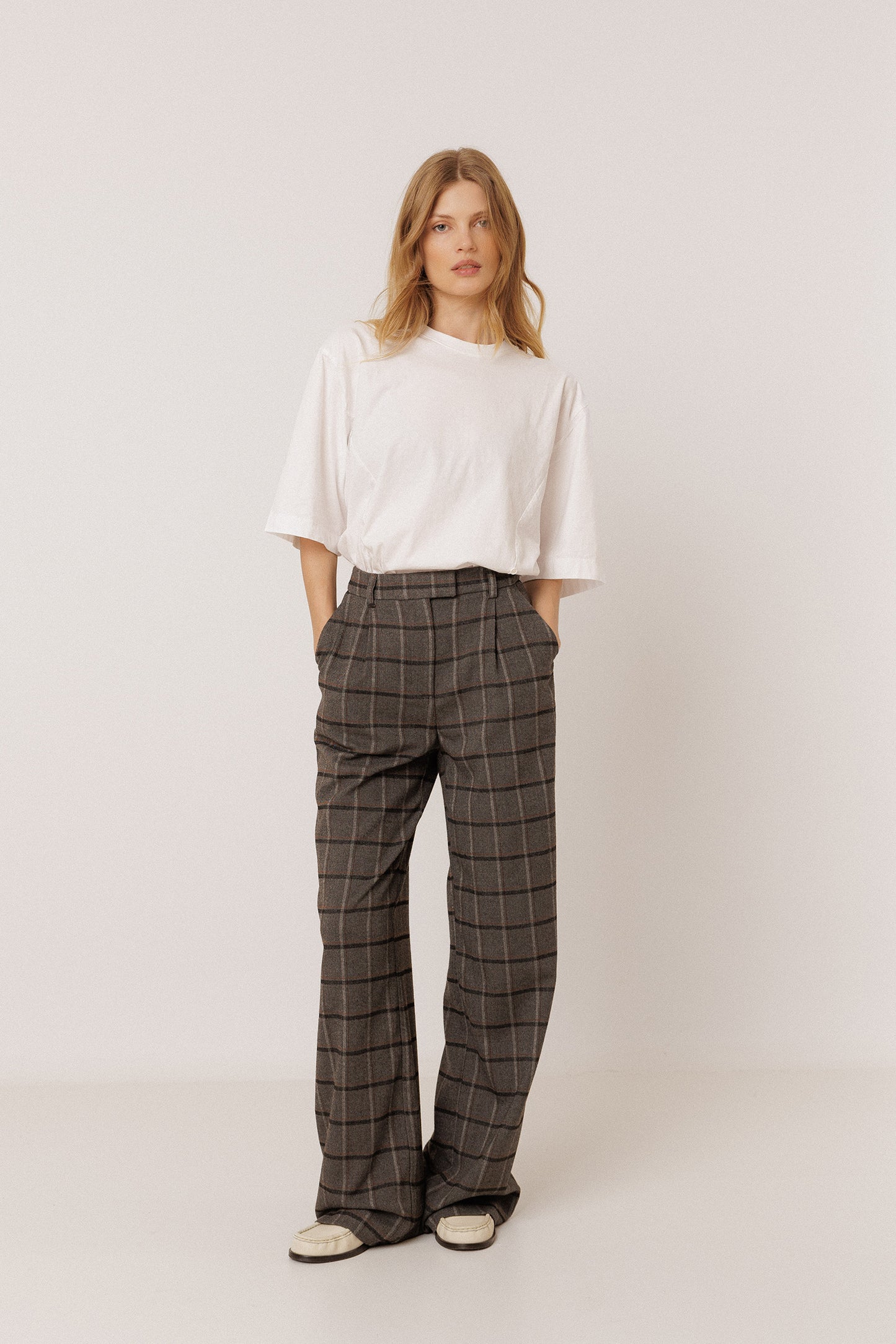 PANTALÓN PINZAS NOE