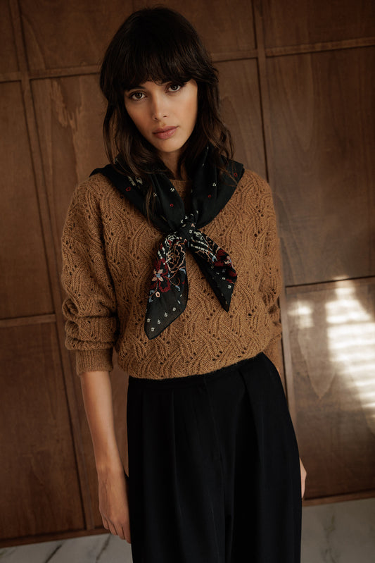 PAÑUELO BORDADO PUNTO DE CRUZ 2