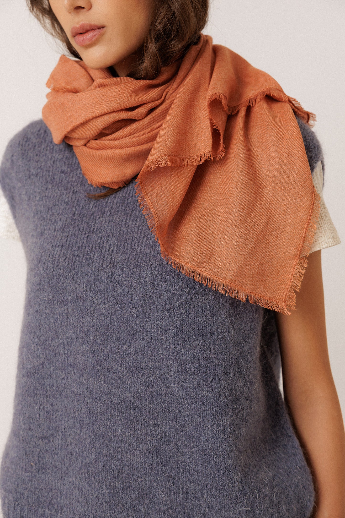 FRAYED FOULARD