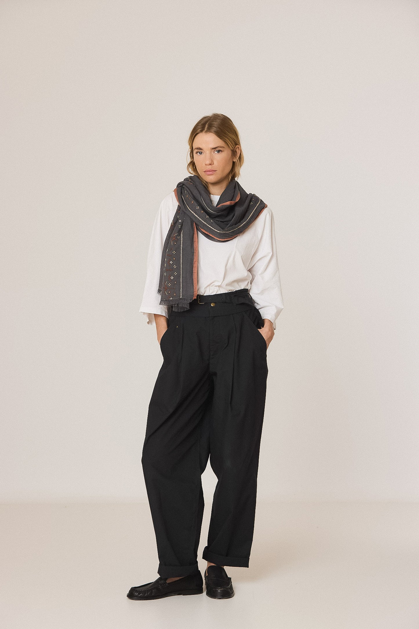 FULAR BORDADO BOHO