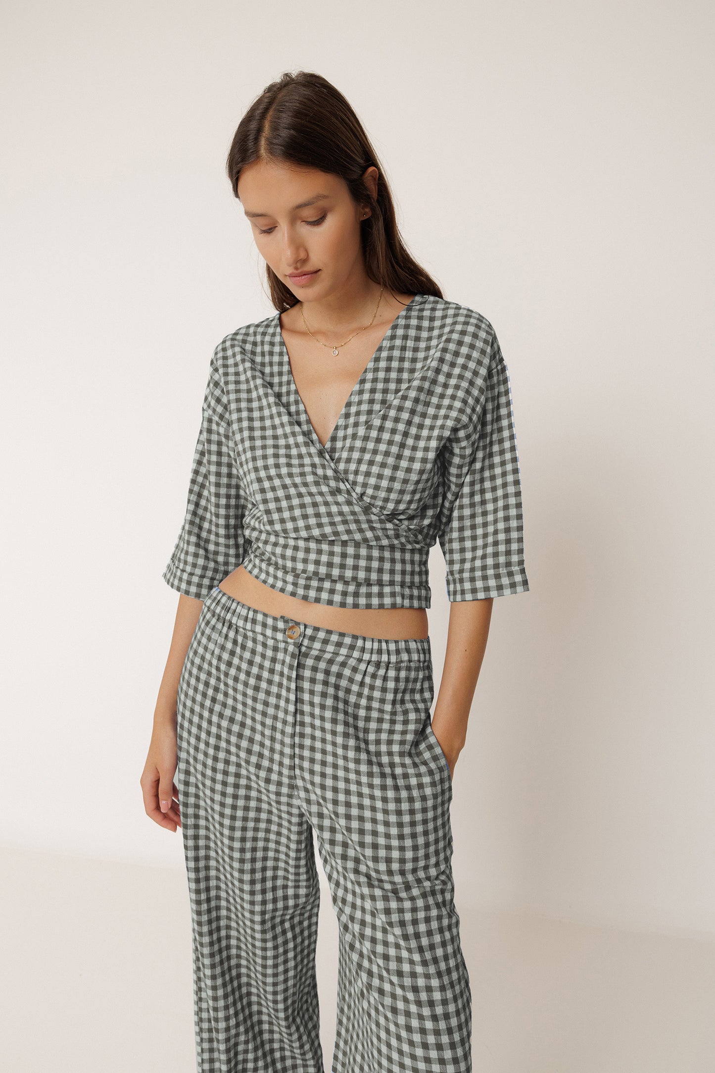 CAMISA CROP NUDO MULTIPOSICIÓN