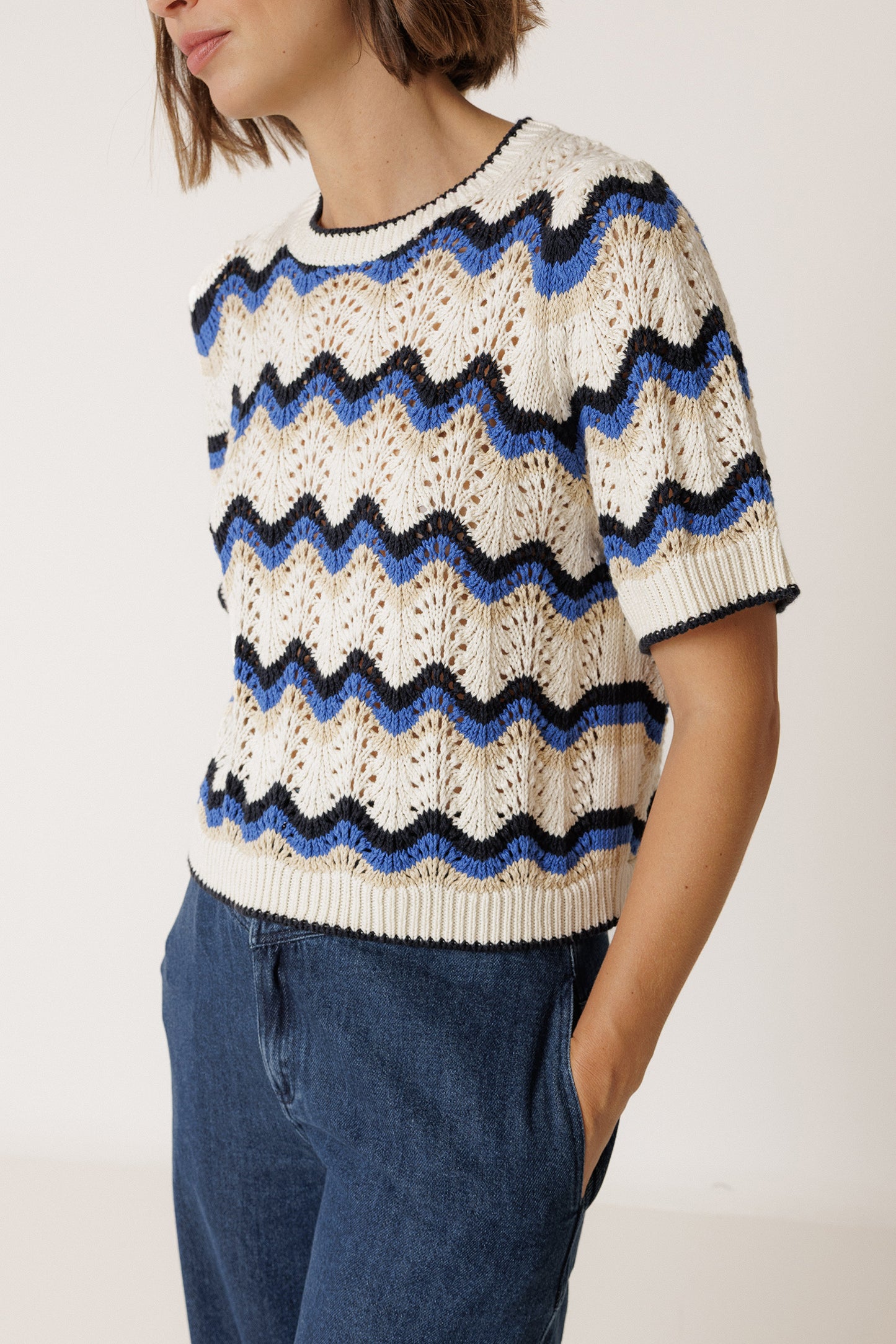 ZIG-ZAG CROCHET SWEATER