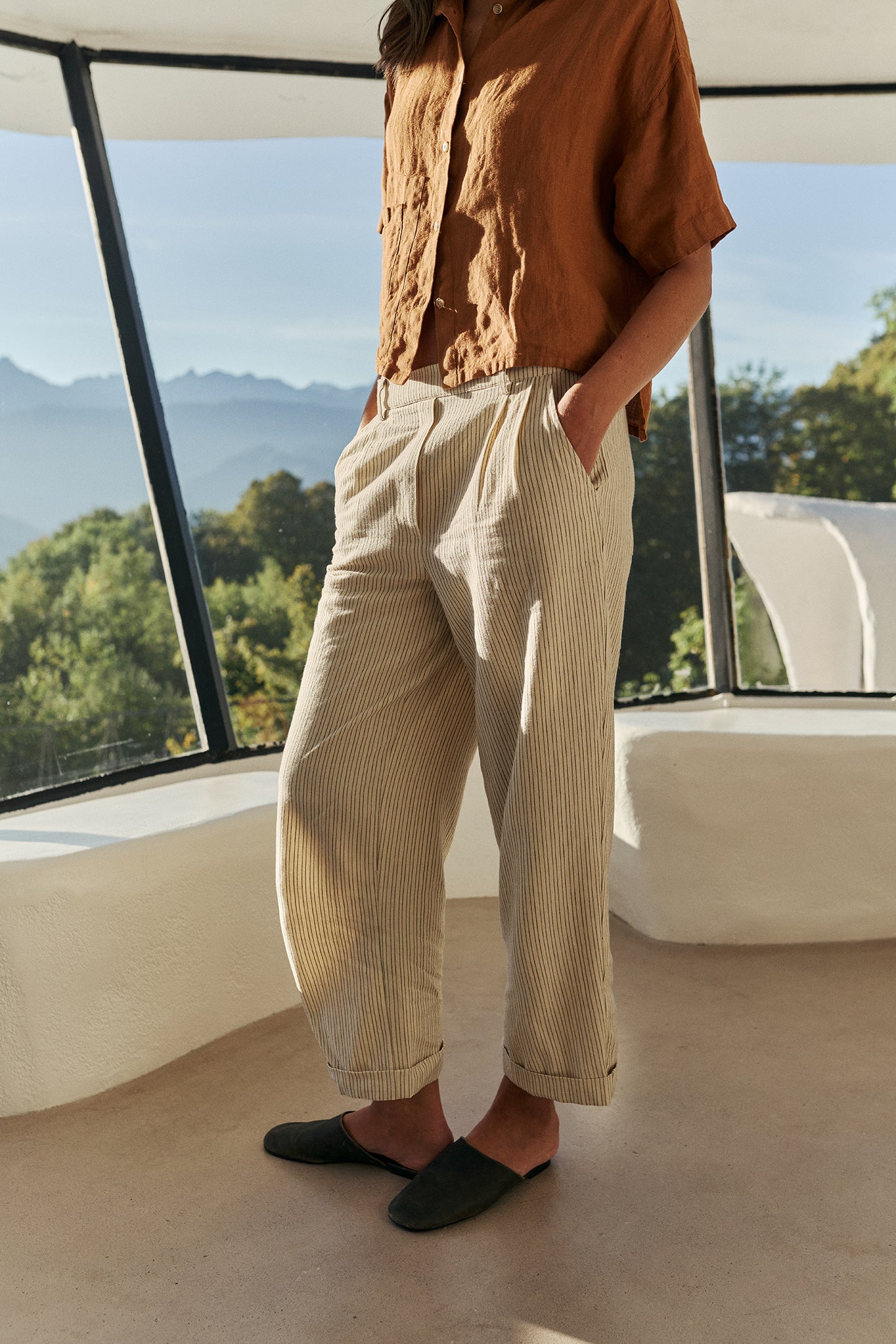 LEATHER MULES