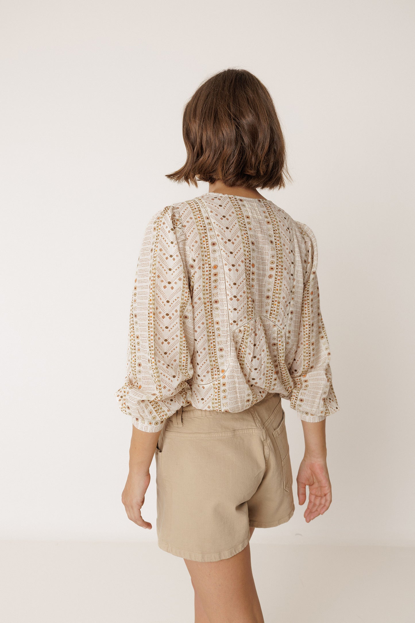 HEMSTITCH-DETAILS BLOUSE
