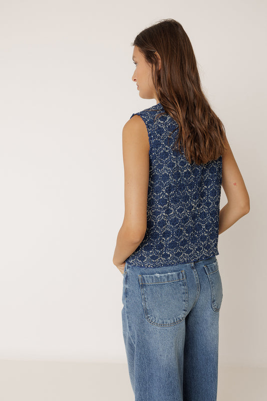 ELASTIC VEST WITH TIE 4