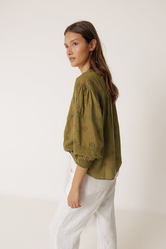 CAMISA BORDADO SUIZO 4