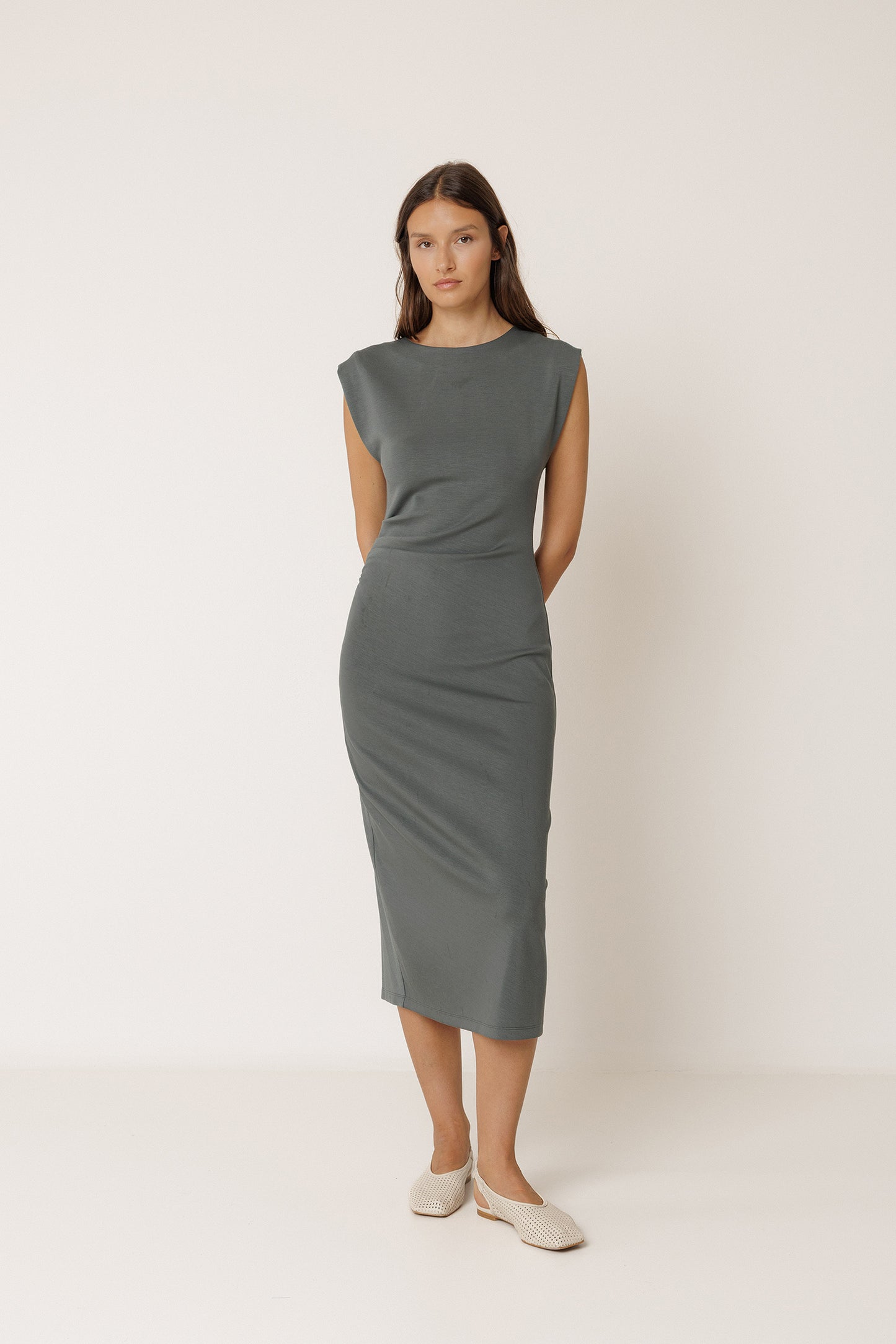 [CL] FITTED PLEATED DRESS